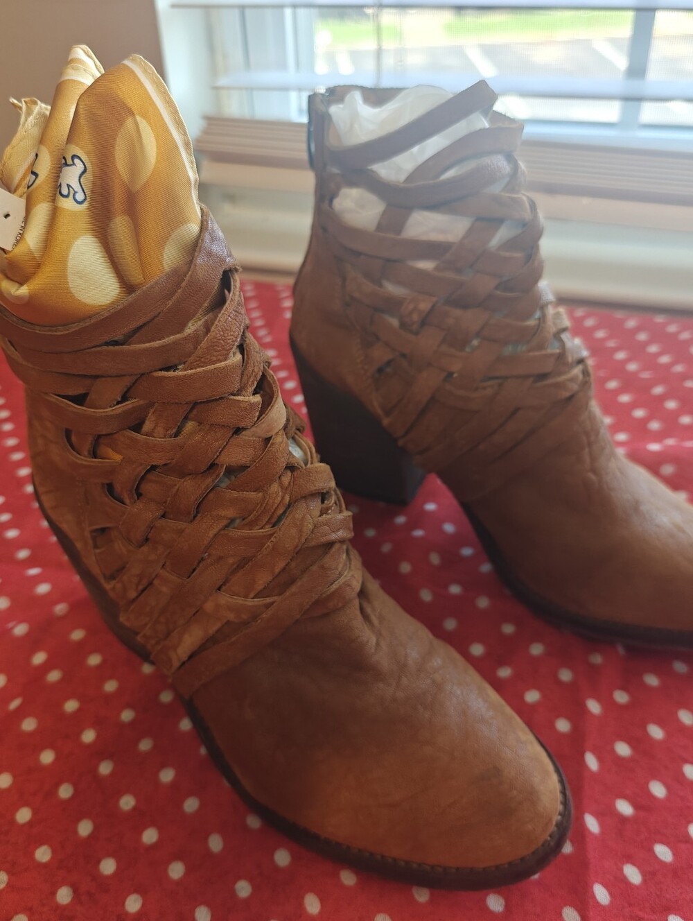 Free People Carrera bootie Sz 39 8 US Brown Woven Leather Heel